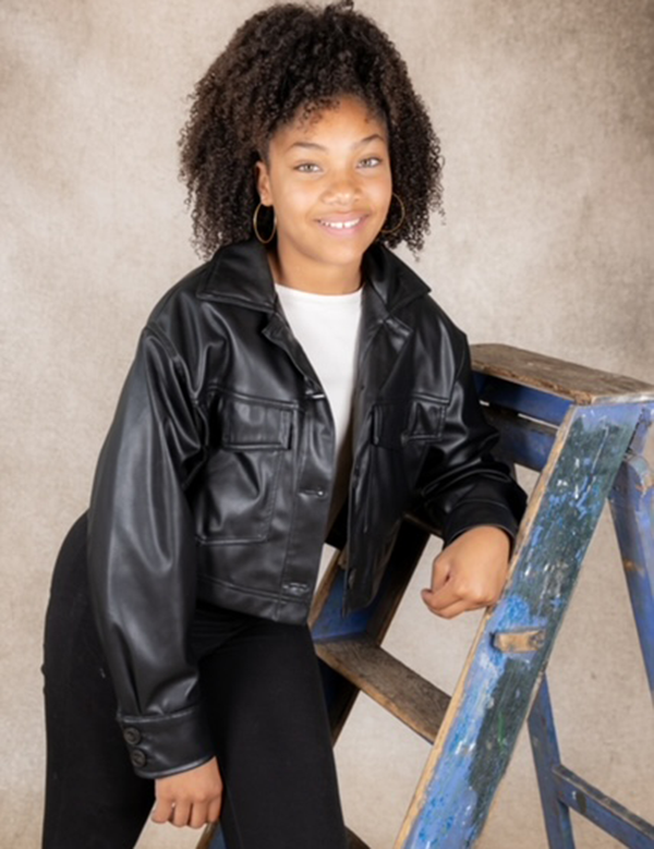 Kindermodel zwart haar Cathaleya