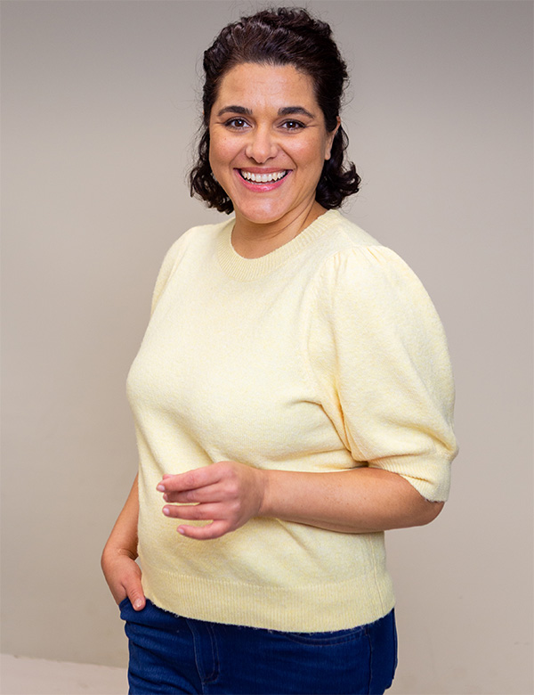 Vrouwelijk model met bruin haar Charida