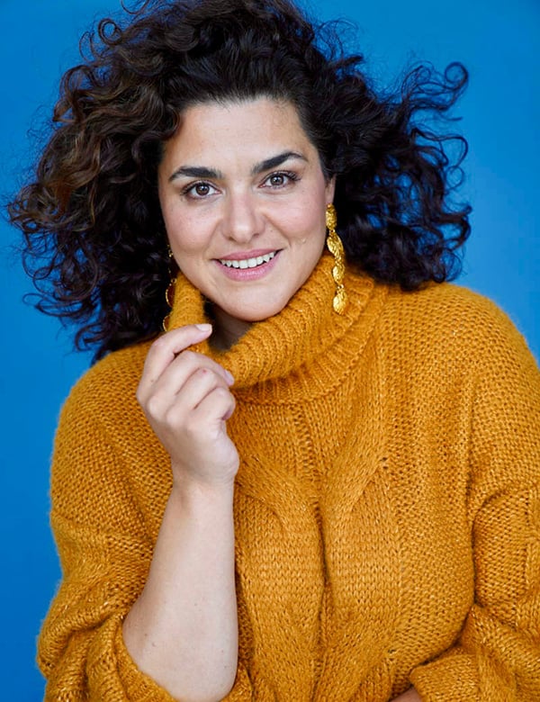 Vrouwelijk model met zwart haar Charida