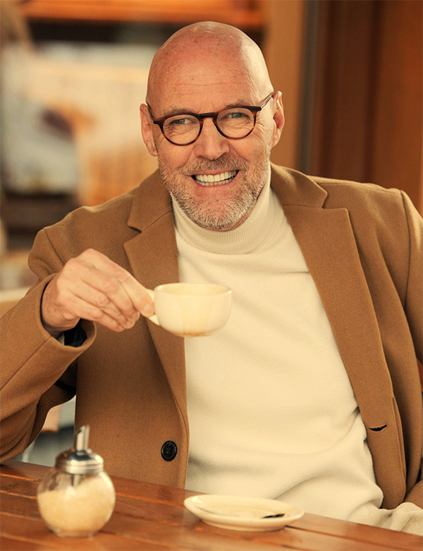 Mannelijk model met bruin-groene ogen Chris R.