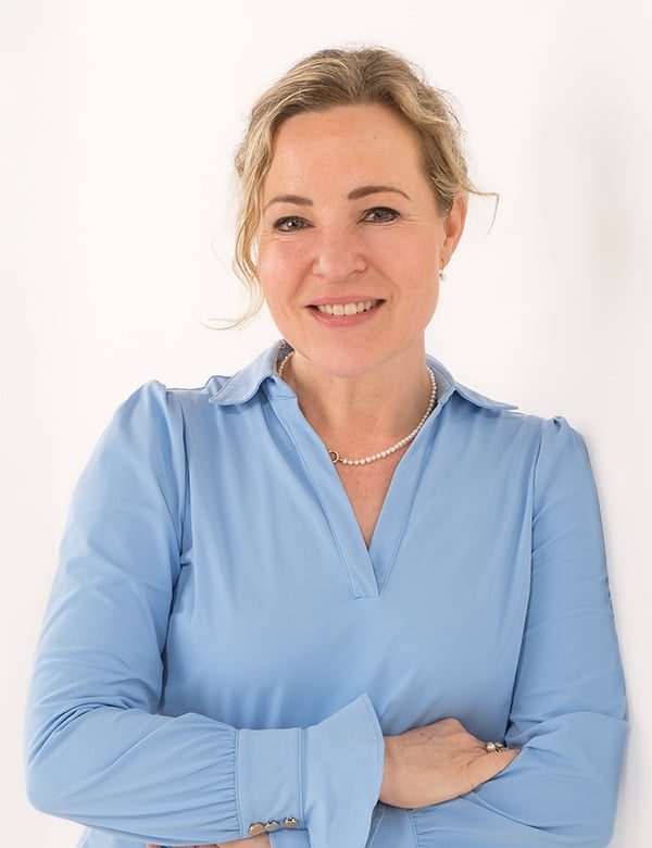 Vrouwelijk model met blond haar Cindy