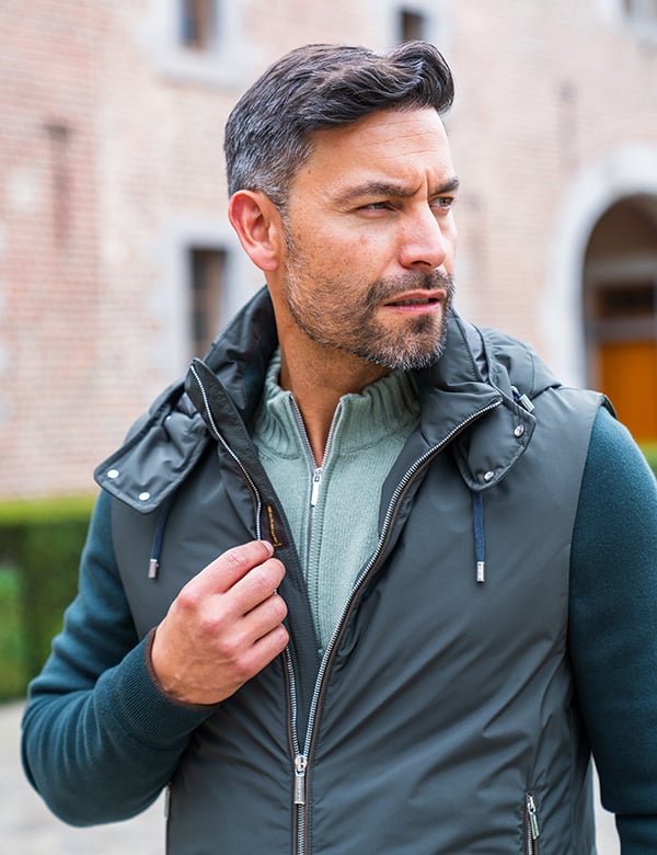 Mannelijk model donker haar Damian