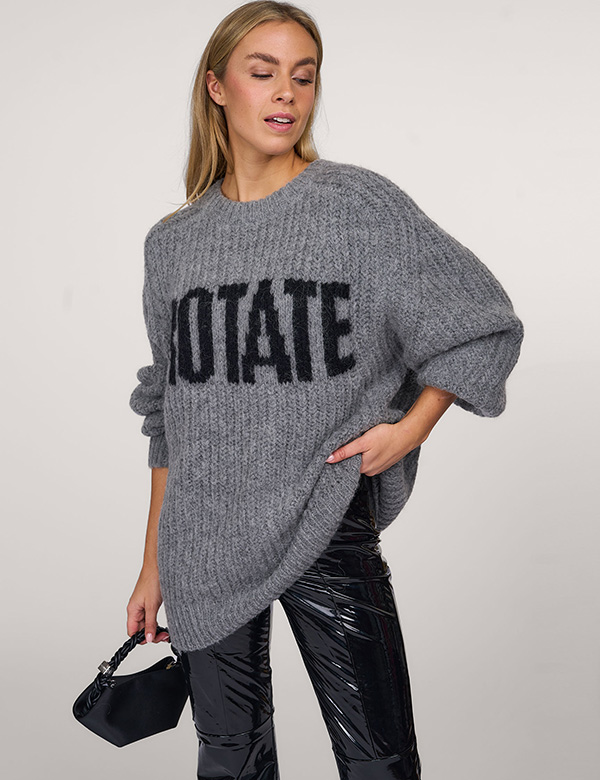 Vrouwelijk model met blond haar Dane