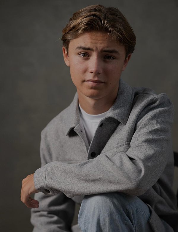Mannelijk model met bruin haar Danny
