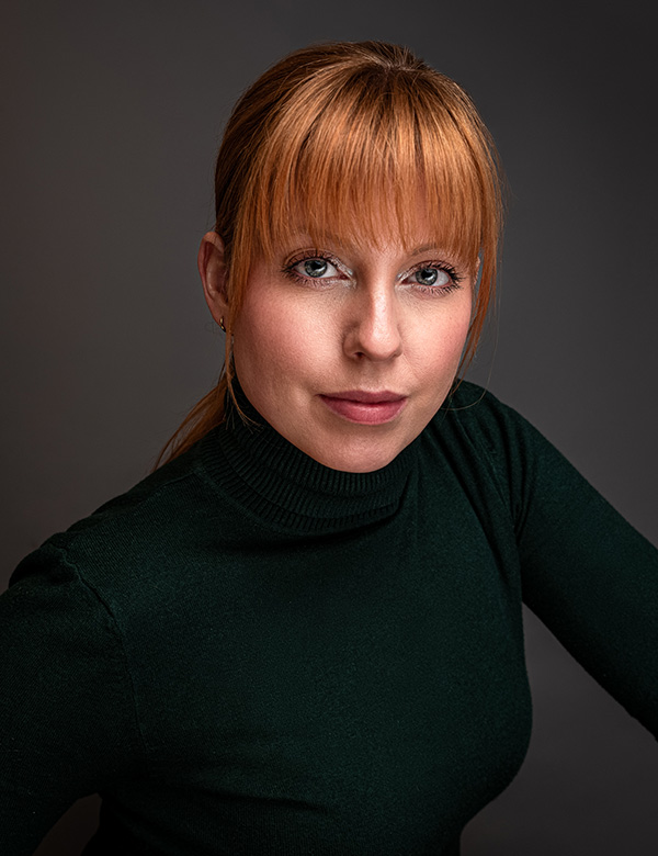 Vrouwelijk model met rood haar Daphne L.