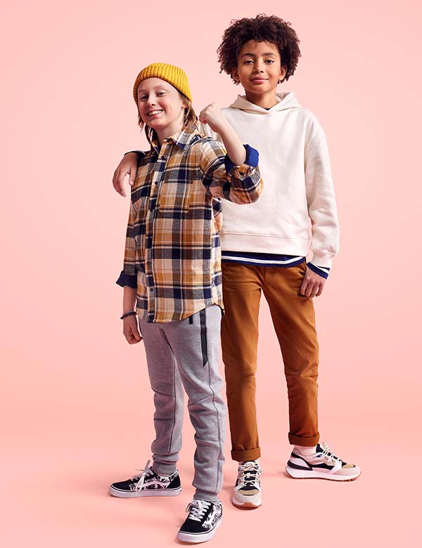 Kindermodel met bruin haar Darren