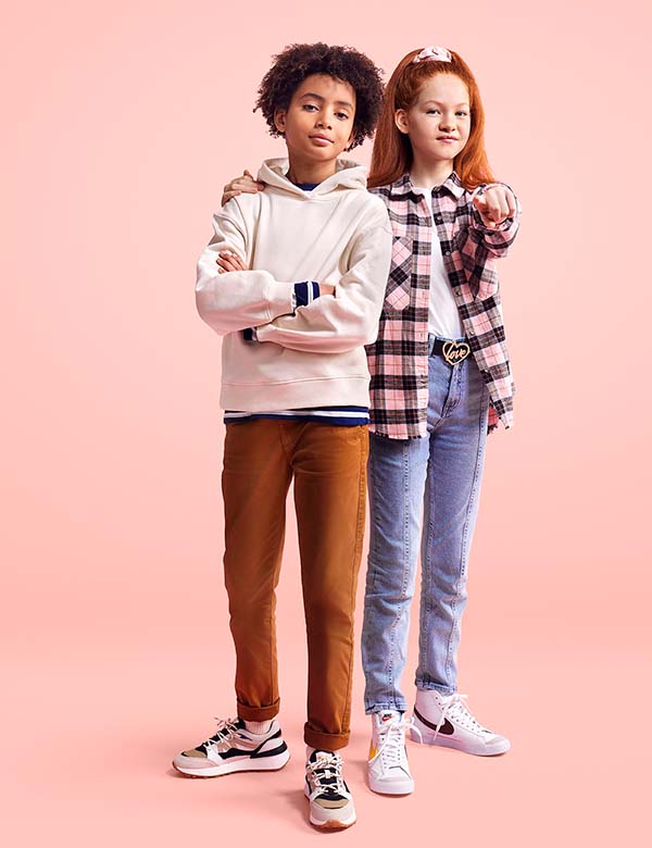 Kindermodel met bruin haar Darren