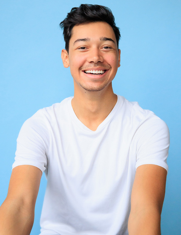 Mannelijk model donker haar Dave