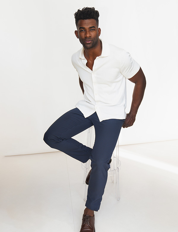 Mannelijk model met zwart koes haar Denilson