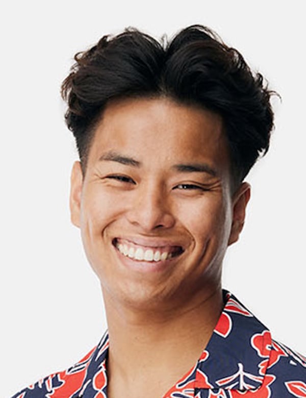 Mannelijk model met zwart haar dennis l.