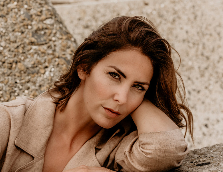 Model vrouw bruin haar Deri