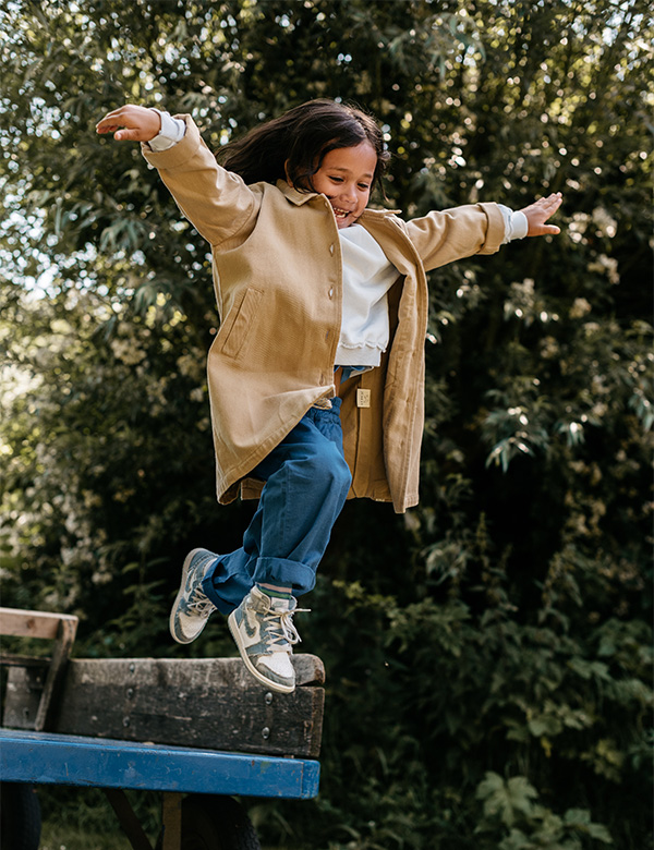 kindermodel met donkerbruin haar Diago