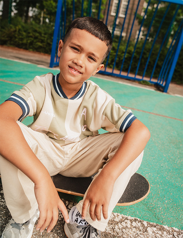 Kindermodel met donkerbruin haar Diago-Jace
