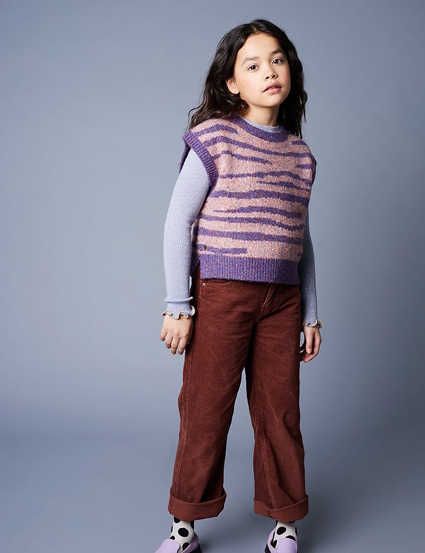 vrouwelijk kindermodel met donker haar Donnah