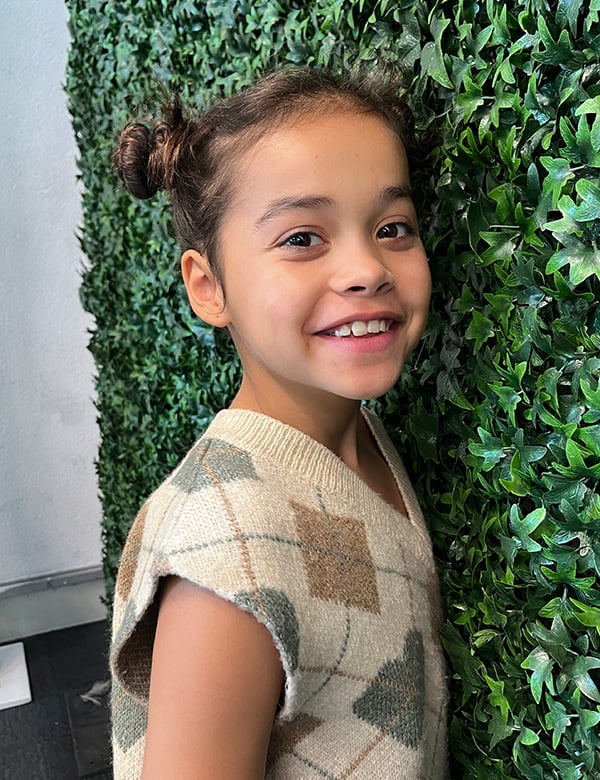 Kindermodel met bruin haar Donnah