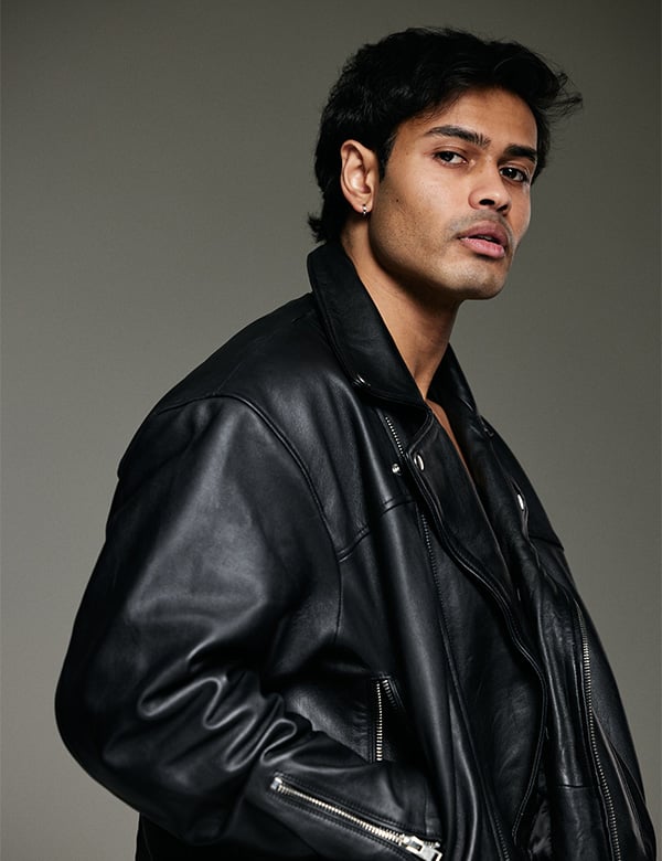 Mannelijk model met zwart haar Donnavon
