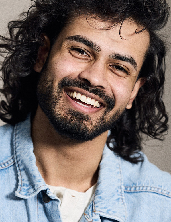 Mannelijk model met donker haar donnavon