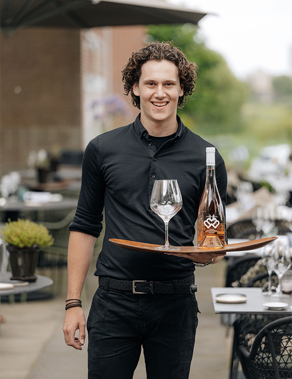 Mannelijk model krullend haar Dorus