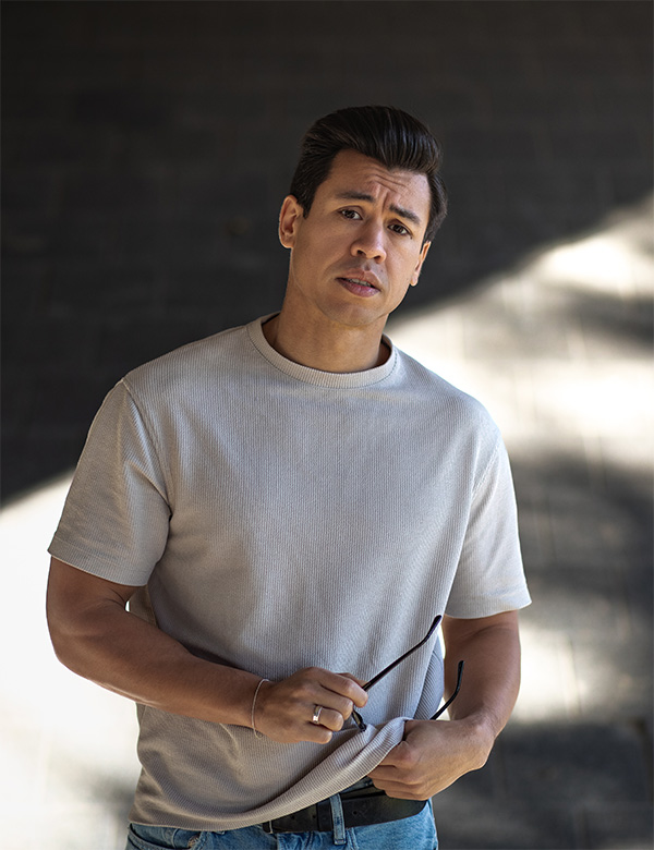 Mannelijk model met zwart haar Dylan D.