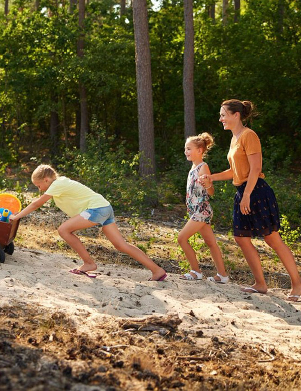 Kindermodellen zusjes Aubrey en Edie