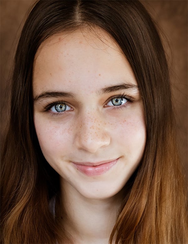 Kindermodel met bruin haar Ela