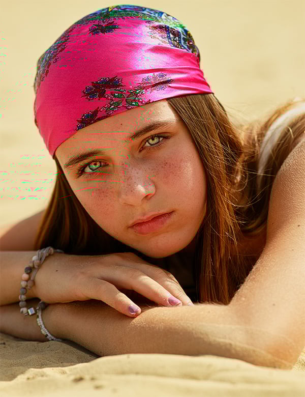 Kindermodel met bruin haar Ela