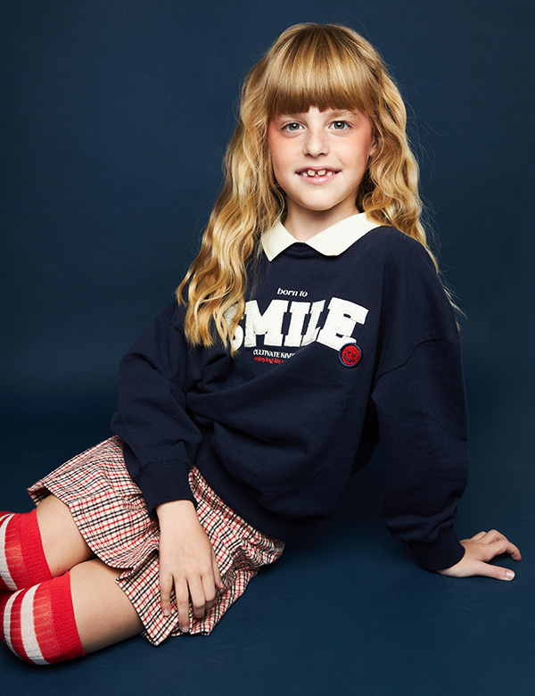 Kindermodel lang blond haar Elena