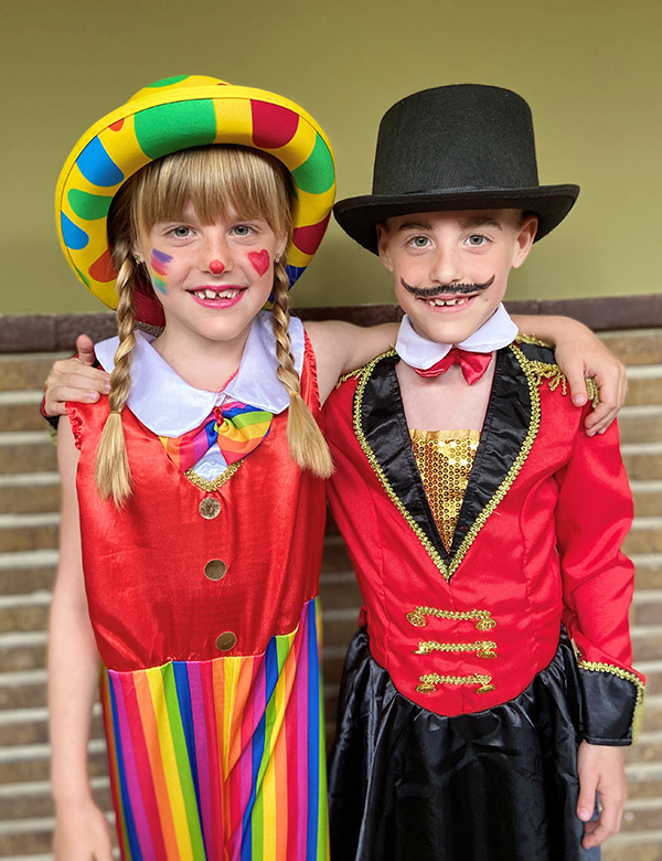 Elena & Louise zusjes