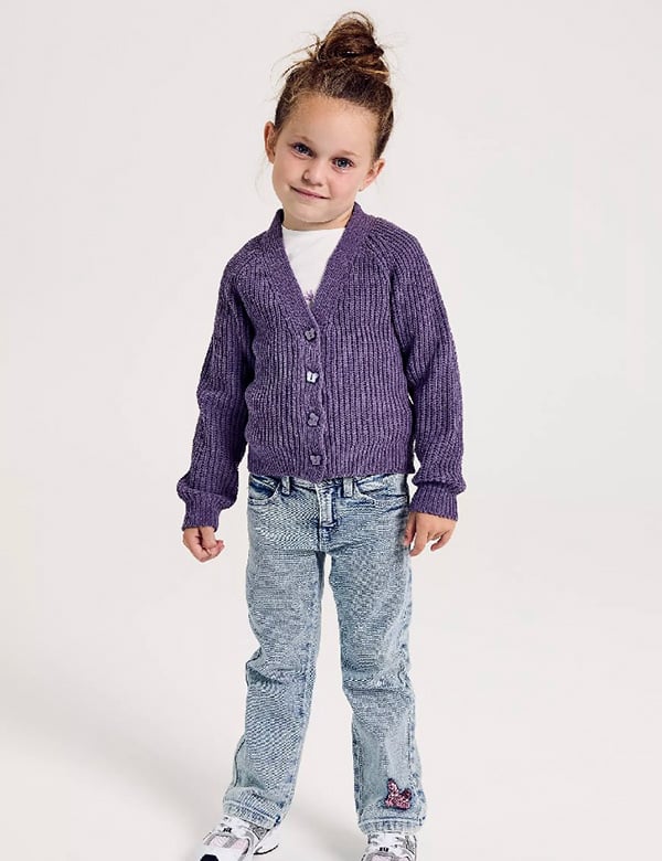 Kindermodel met blond haar Elin