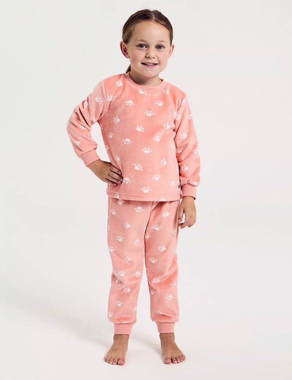 Kindermodel met blond haar Elin