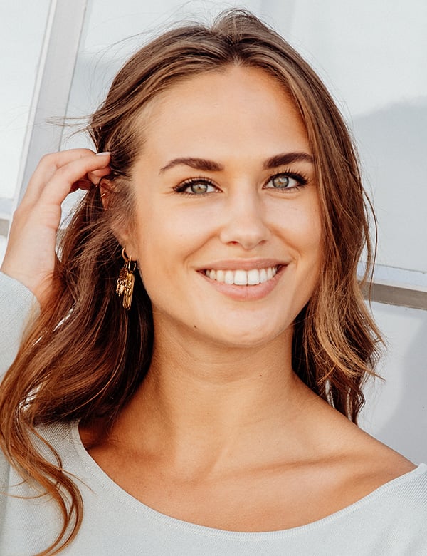 Vrouwelijk model lang haar eline
