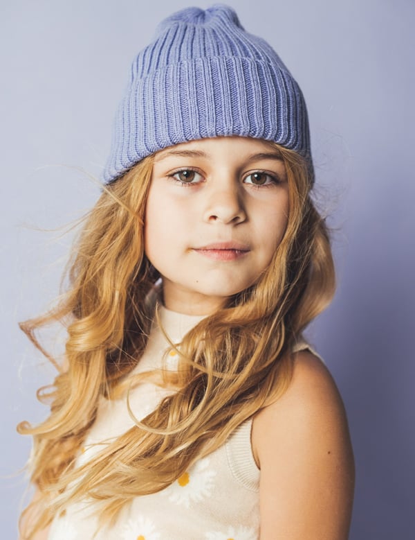 Kindermodel met blond haar Eline