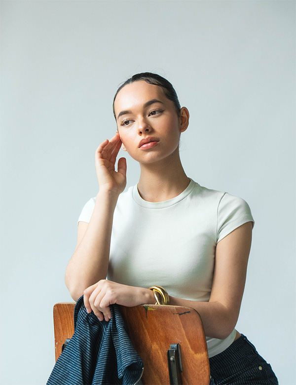 Vrouwelijk model met bruin haar Elisa S.