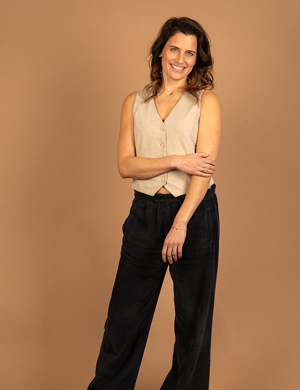 Vrouwelijk model met bruin haar Elsemiek.