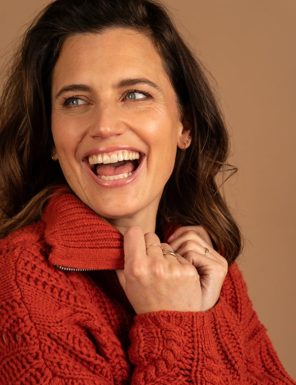 Vrouwelijk model met bruin haar Elsemiek.