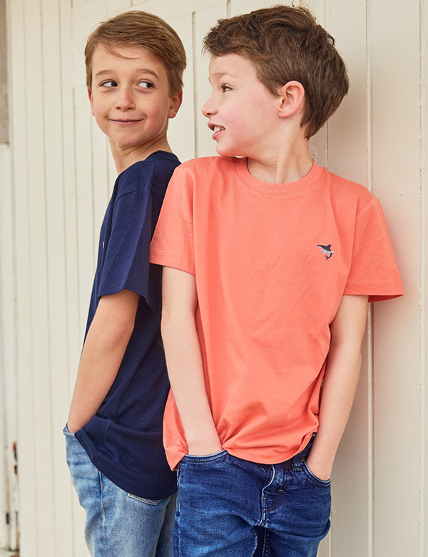 Kindermodel met kort bruin haar Emiel J.