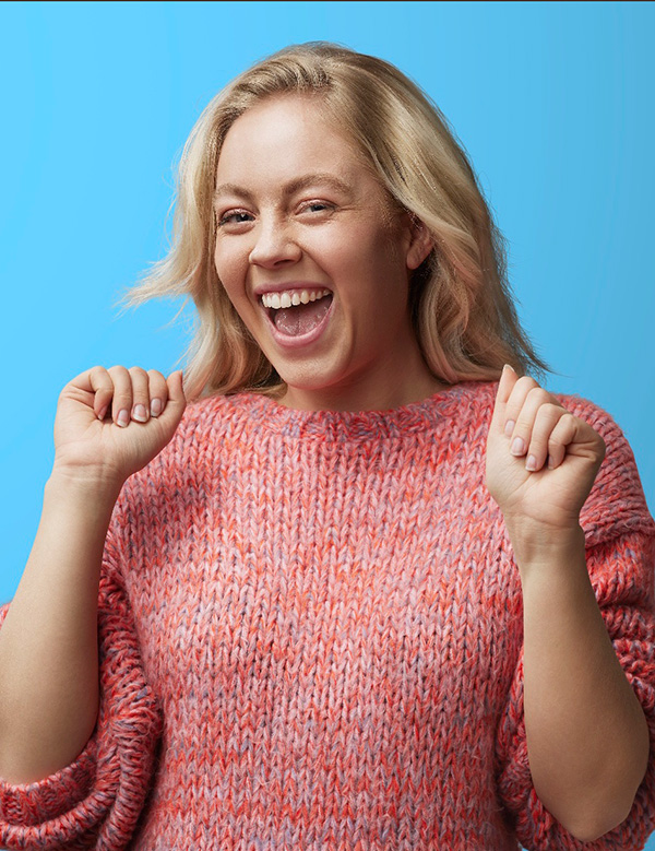 Vrouwelijk model met blond haar Emma