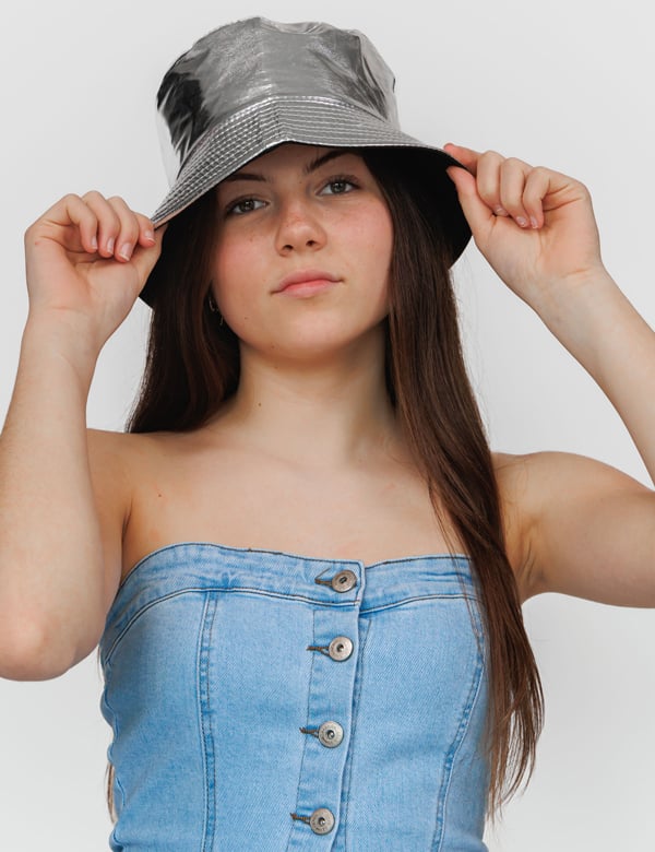 Tienermodel met bruin haar Esmay P.