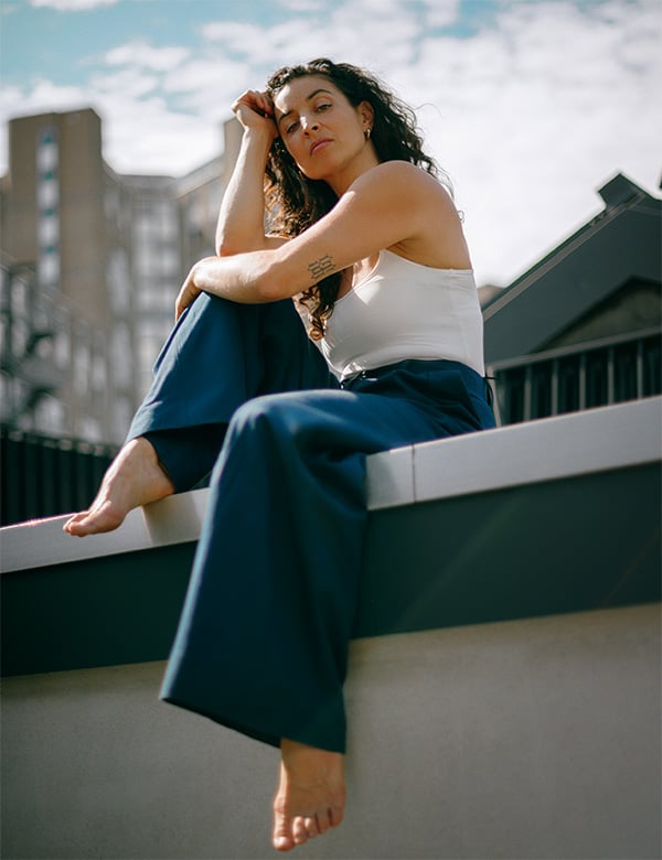 Vrouwelijk model en danser Esra