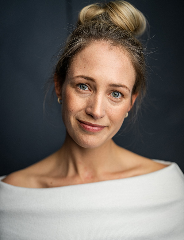 Vrouwelijk model met blond haar Esther W.
