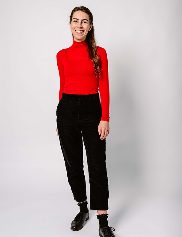 vrouwelijk model en actrice met donker haar Eva A.
