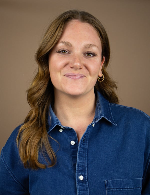 Vrouwelijk model met roodbruin haar Fabienne V.