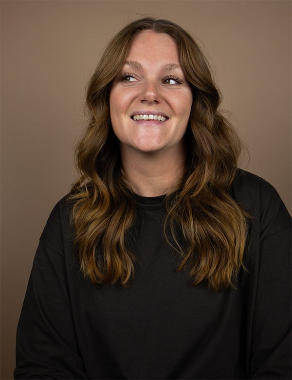 Vrouwelijk model met roodbruin haar Fabienne V.