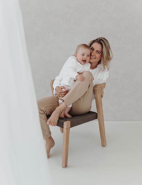 Vrouwelijk model met lang blond haar Fauve G.