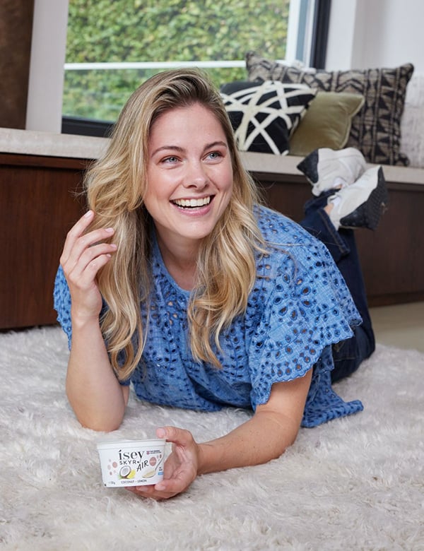 Vrouwelijk model met blond haar Fauve