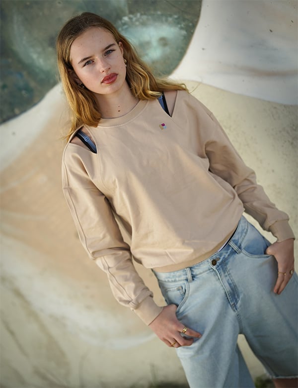 Tienermodel met blond haar Fay He.