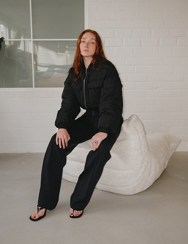 Vrouwelijk model met rood haar Fee