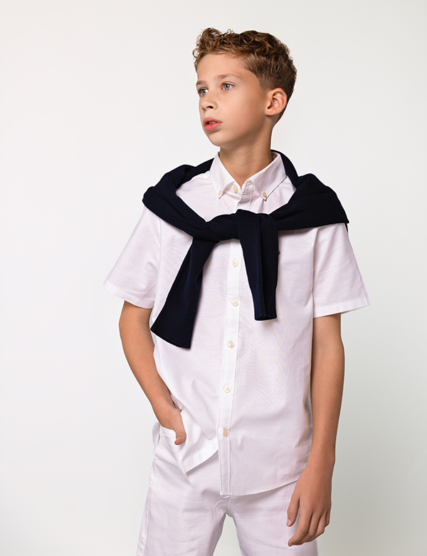 Kinderlijk model met blond haar Finn S.