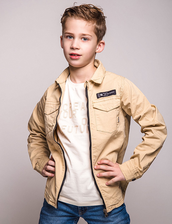 Kindermodel met blond haar Finn