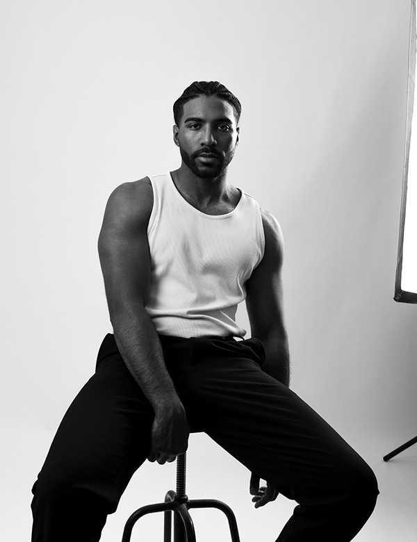Mannelijk model met zwart haar Gavin W.